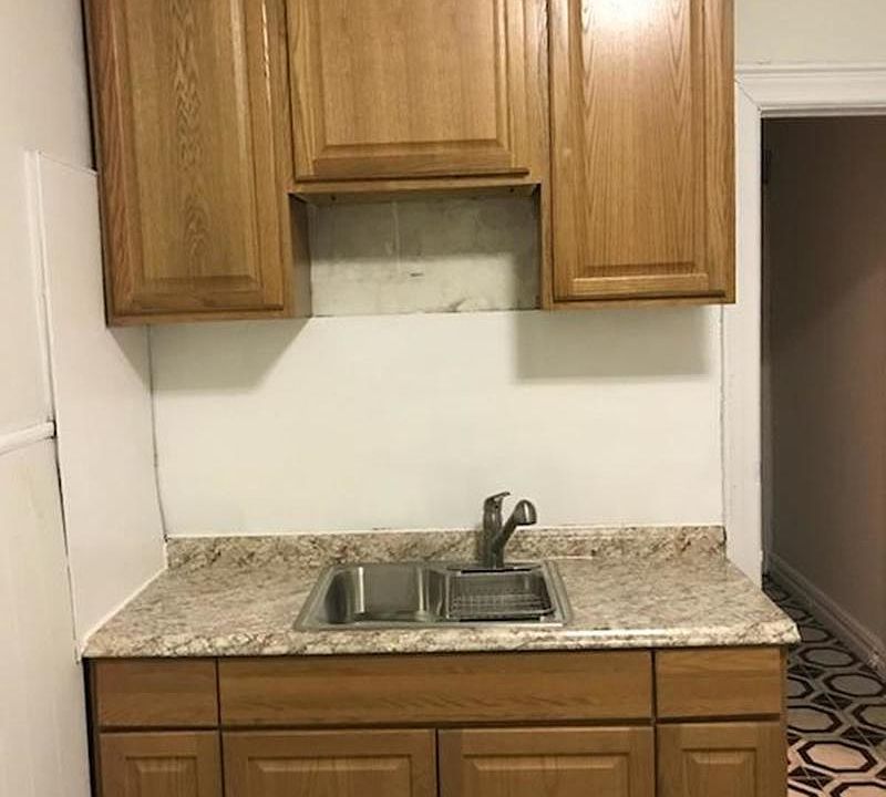 1st image of 3205 Lafayette Ave #3