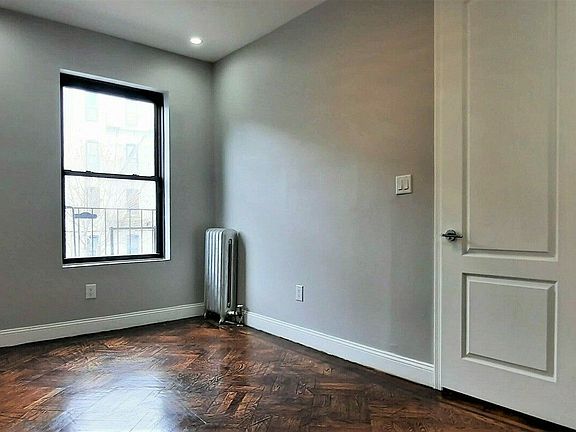 3rd image of 237 Sullivan Pl #C6