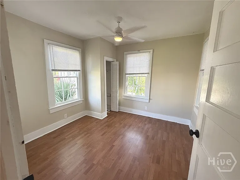 218 W Anderson St #UPPER — Photo 39