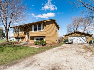 5567 SE Maple Dr, Carlisle, IA 50047