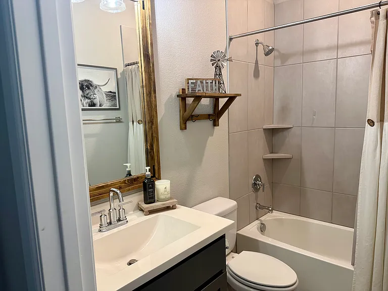 2413 Stella Ln — Photo 11
