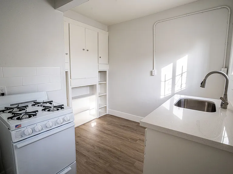 1240 Dawson Ave — Photo 7