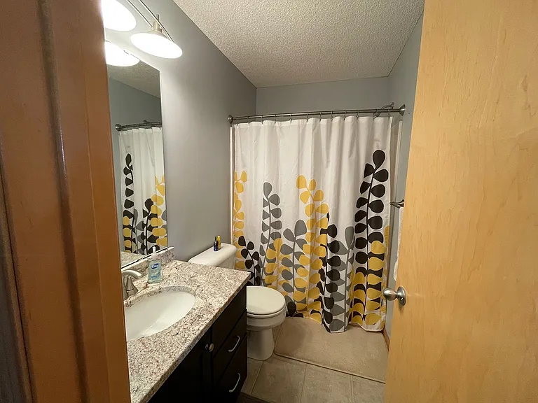 20579 Hampshire Way — Photo 5
