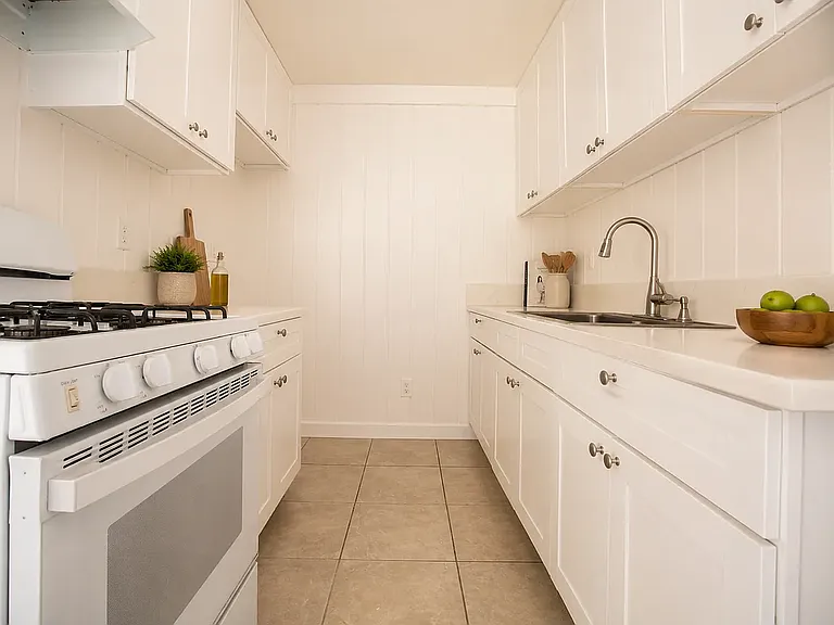 7055 Alabama Ave #6 — Photo 2
