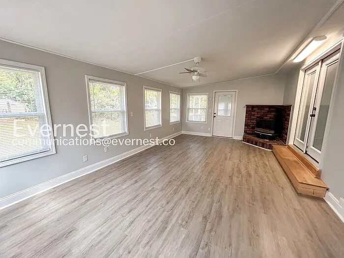 1667 Melody Ln — Photo 8