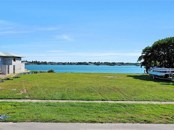 2nd image of 1631 Collingswood Ct Lot 11
