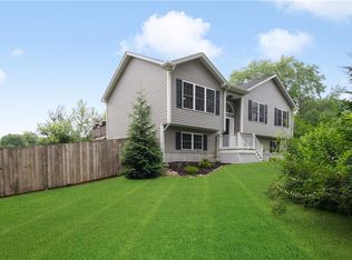 37 Briar Ln, Kingston, RI 02881