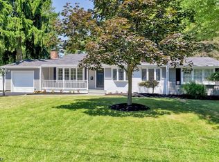 52 Briar Cir, Green Brook, NJ 08812