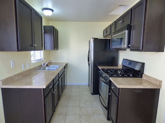 5th image of 3425-29 Ray St #3427