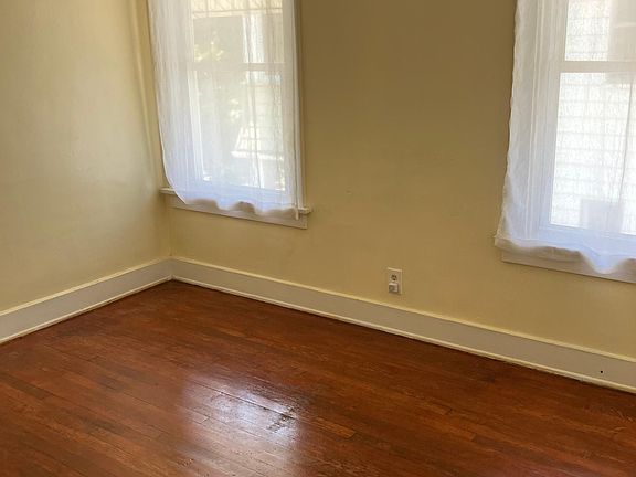 2nd image of 10228 Almira Ave
