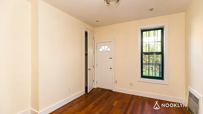 Rented by Nooklyn NYC LLC | media 12