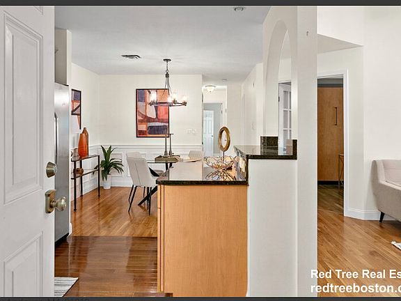 4th image of 300 Brookside Dr #F