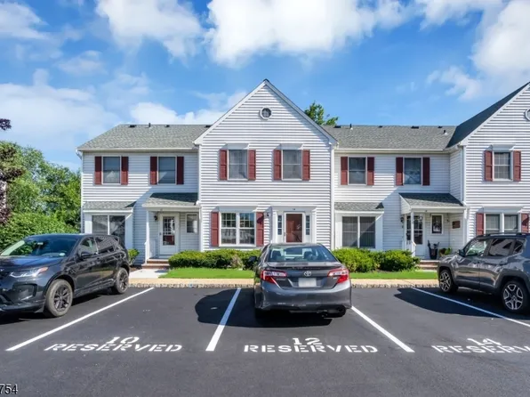 14 Giles Biondi Ct, Bound Brook, NJ 08805