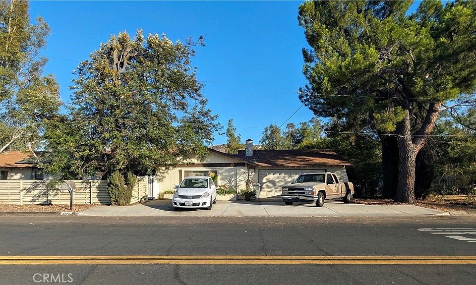 1st image of 42151 Crest Dr