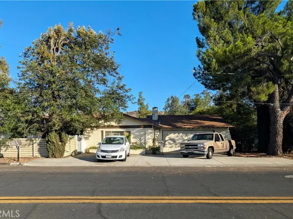 42151 Crest Dr, Hemet, CA 92544