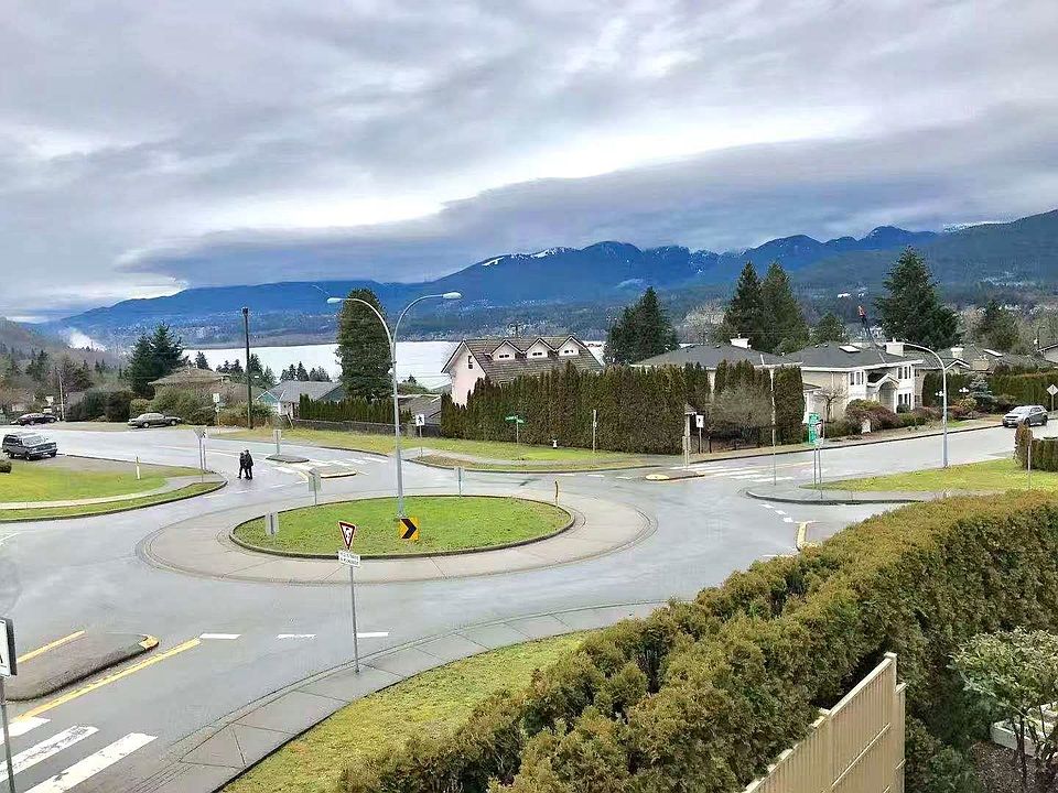 2nd image of 7204 Ridge Dr