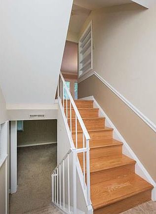 2nd image of 112 Conway Cove Dr