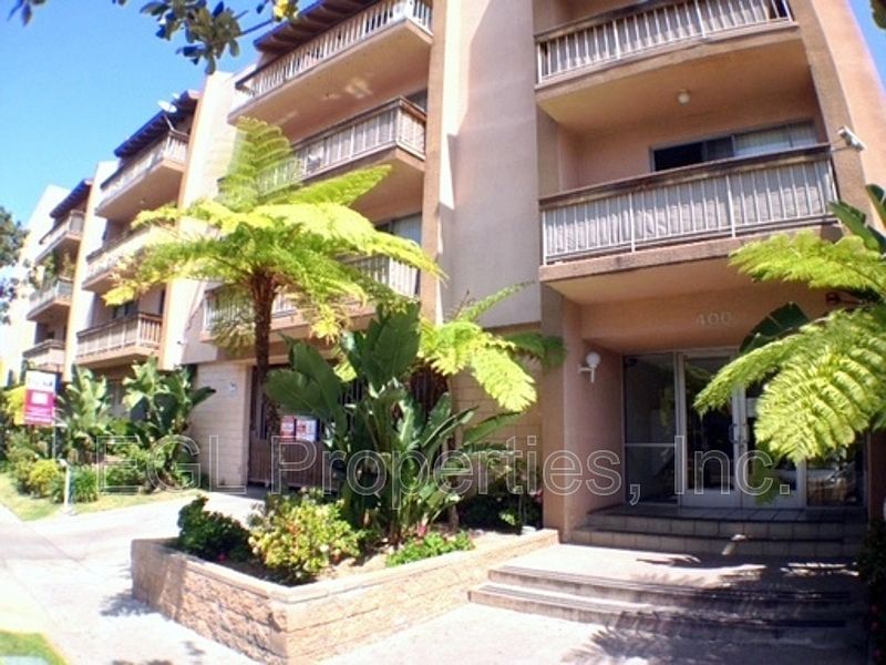 1st image of 400 S Kingsley Dr APT 318