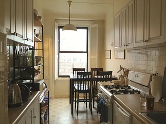 Rented by Dream NYC LLC | media 7