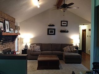 Living Room (15.5 X 17 ft)