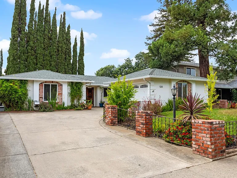 2650 Water Tree Way — Photo 38