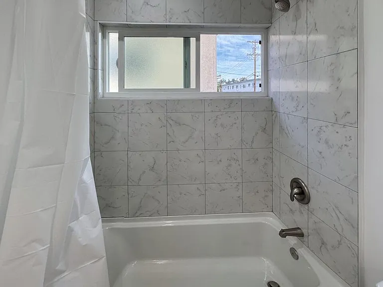 3630 Midvale Ave #1 — Photo 21