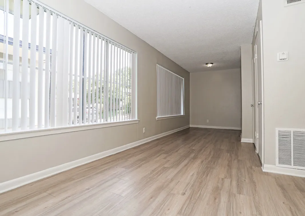 Misty Hollows Apartments — Photo 3
