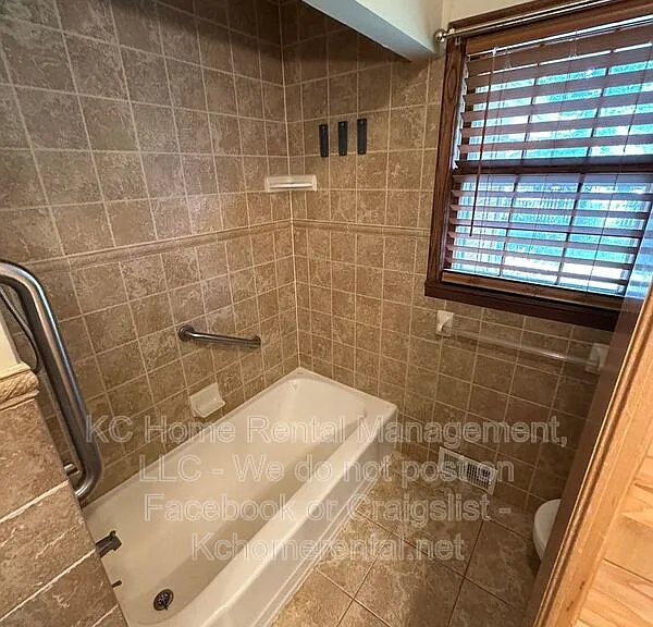 5423 Ballentine St — Photo 34