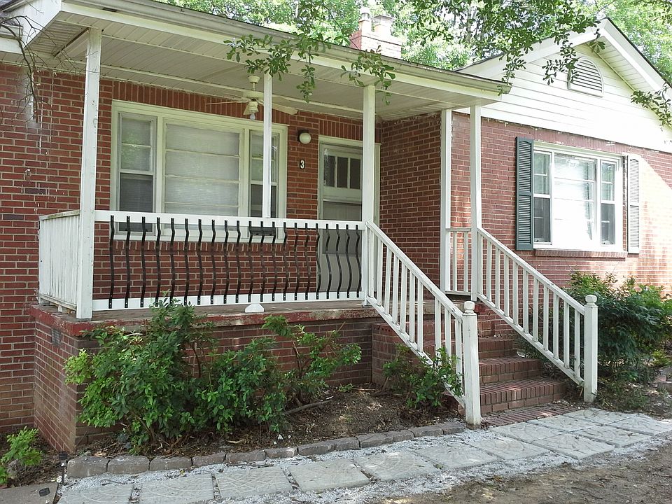 1st image of 3 Elizabeth Dr