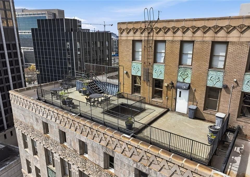 1st image of 32 Peachtree St NW APT 1102