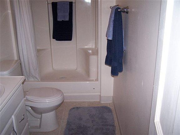4th image of 2133 McCullam Ave