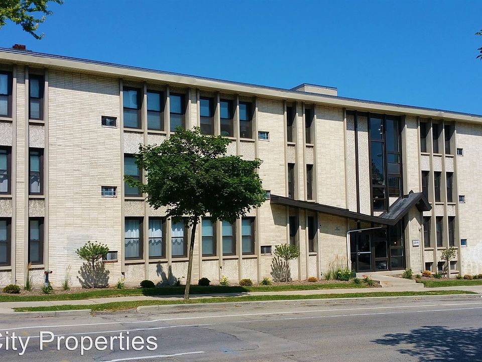 1st image of 2019 N Farwell Ave APT 106