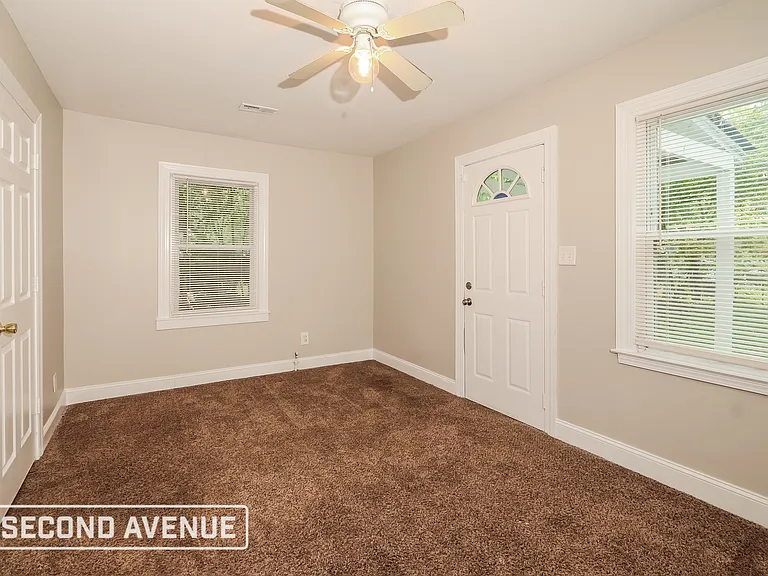 3746 Kahlert Ave — Photo 13