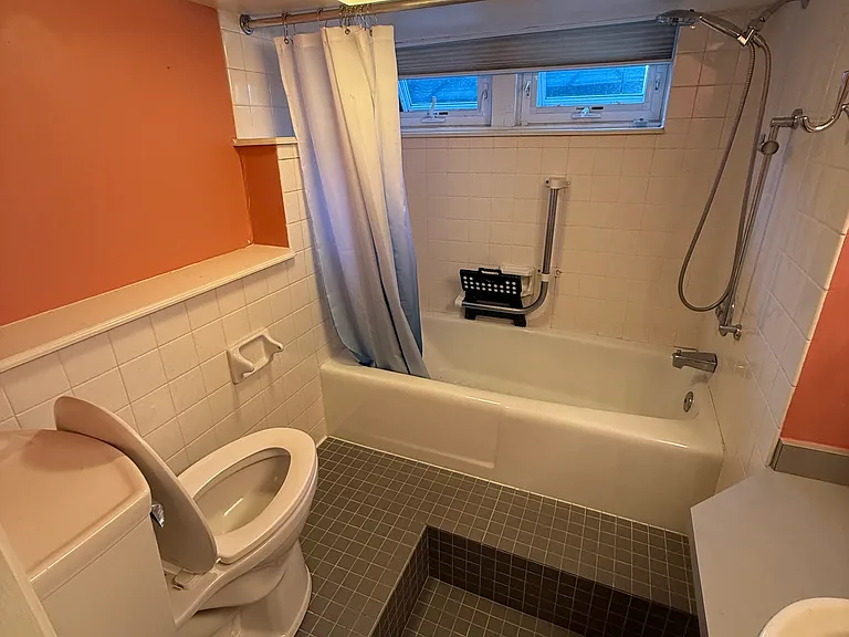 3841 Wilkens Ave — Photo 24