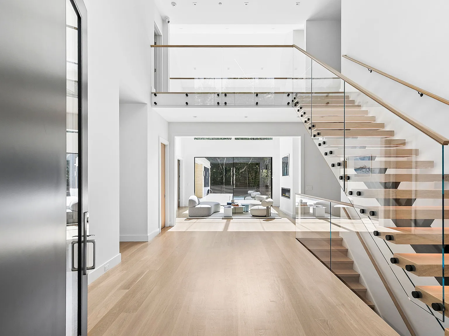 New Construction Retreat with Exceptional Amenities — Photo 3