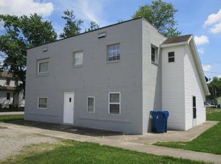 238 Flora Ave, Flora, IL 62839