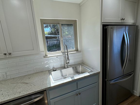 4th image of 1977 Oceanaire Dr
