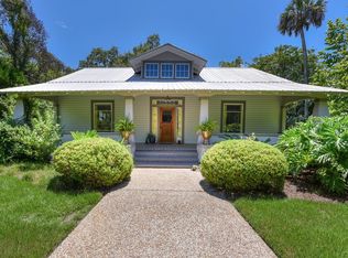 160 Avenue C, Apalachicola, FL 32320