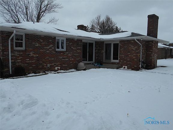 2nd image of 981 Woodside Dr