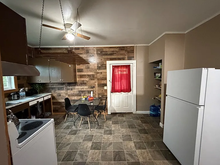 807 Trammell St — Photo 9