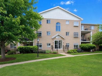 466 S President St APT 304, Carol Stream, IL, 60188