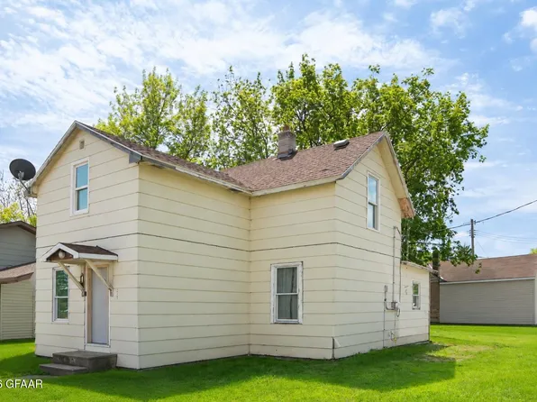 231 5th Ave NE, Mayville, ND 58257