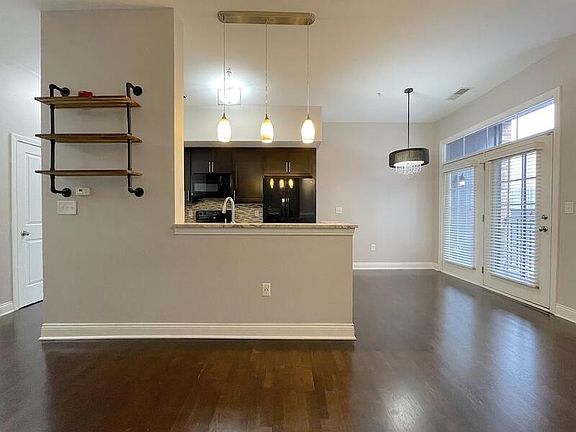 3rd image of 355 E Ohio St #109