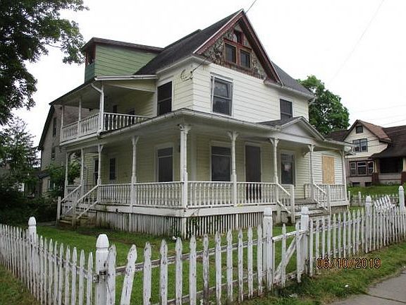 2nd image of 409 Exchange Ave