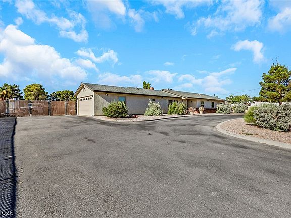 5th image of 2715 E Hacienda Ave