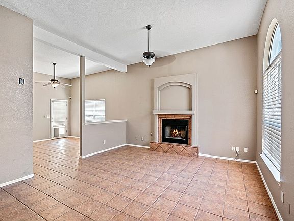 2nd image of 604 Laramie River Ave