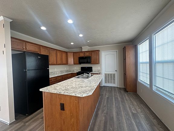 2nd image of 1146 Nicolson St #278