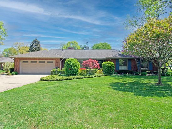 626 S Higbie Pl, Grosse Pointe Woods, MI 48236