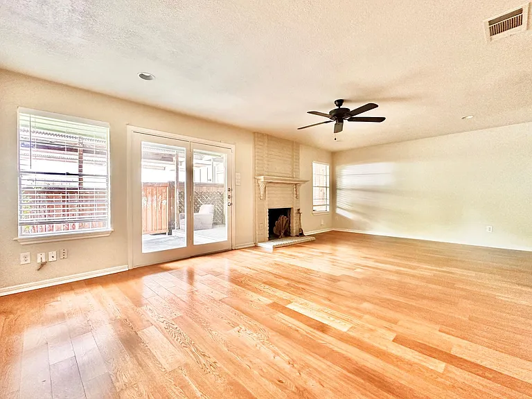 2106 Kippling Dr — Photo 3