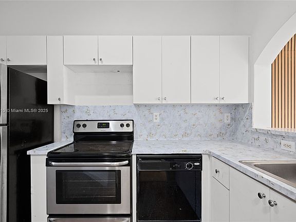 2nd image of 2911 S East Ave #13-205